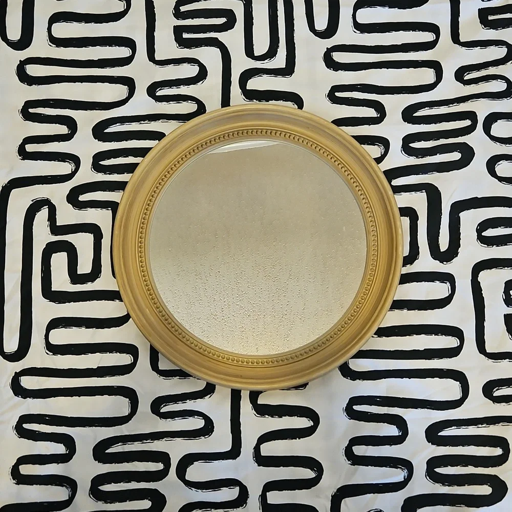 Elegant Gold Wall Mirror